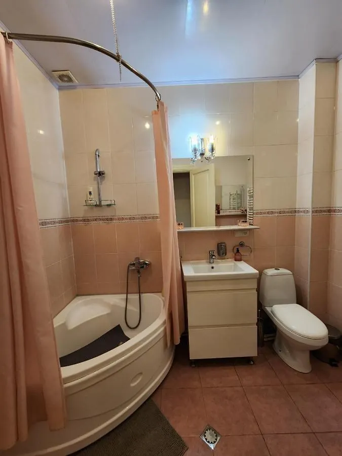 טביליסי Riverside Baratashvili Apartment
