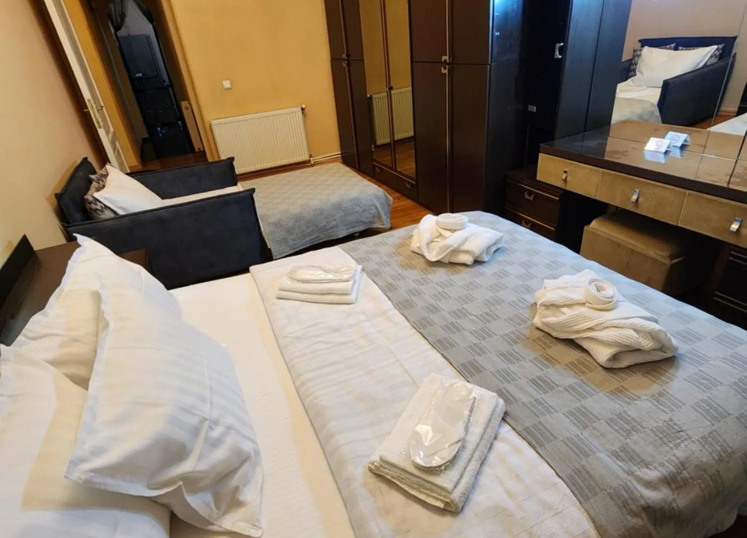 טביליסי Riverside Baratashvili Apartment