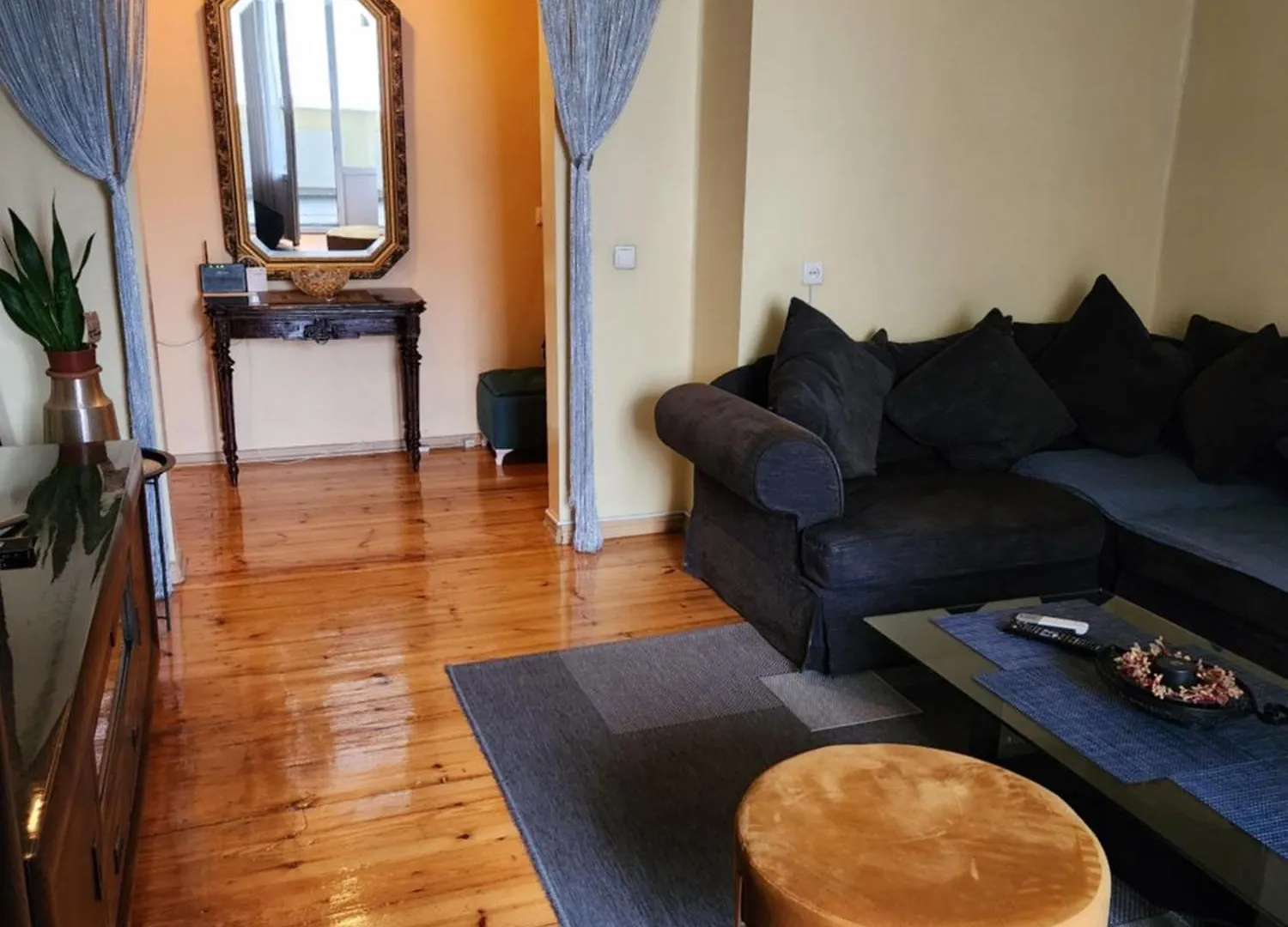 טביליסי Riverside Baratashvili Apartment גאורגיה